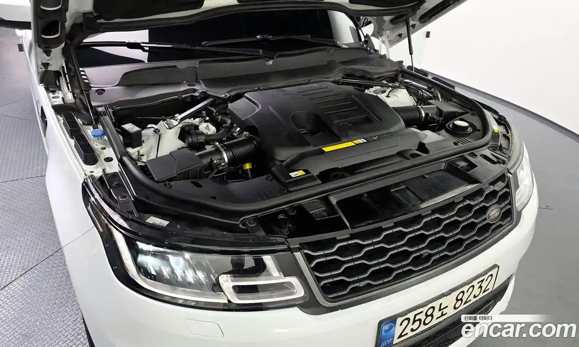 Land Rover Range-Rover Sport 2021 3.0 гидро в Москве № 166261, фото 6