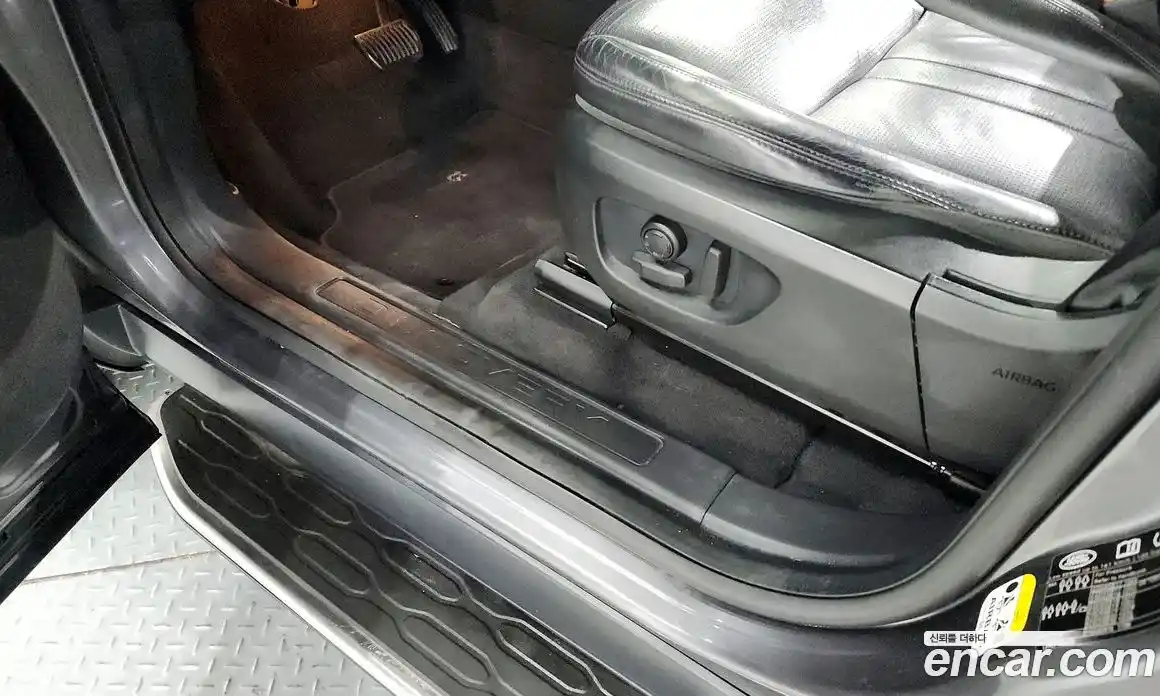 Land Rover Discovery Sport 2019 2.0 гидро в Москве № 166376, фото 17