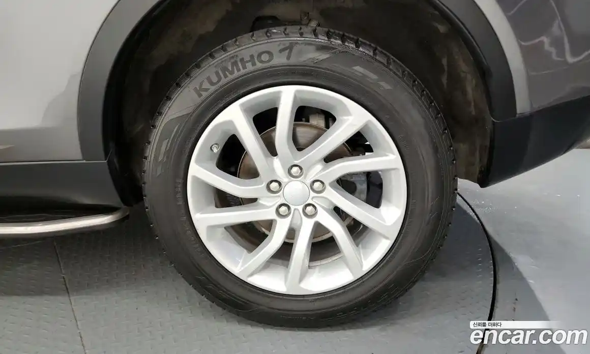 Land Rover Discovery Sport 2019 2.0 гидро в Москве № 166376, фото 5