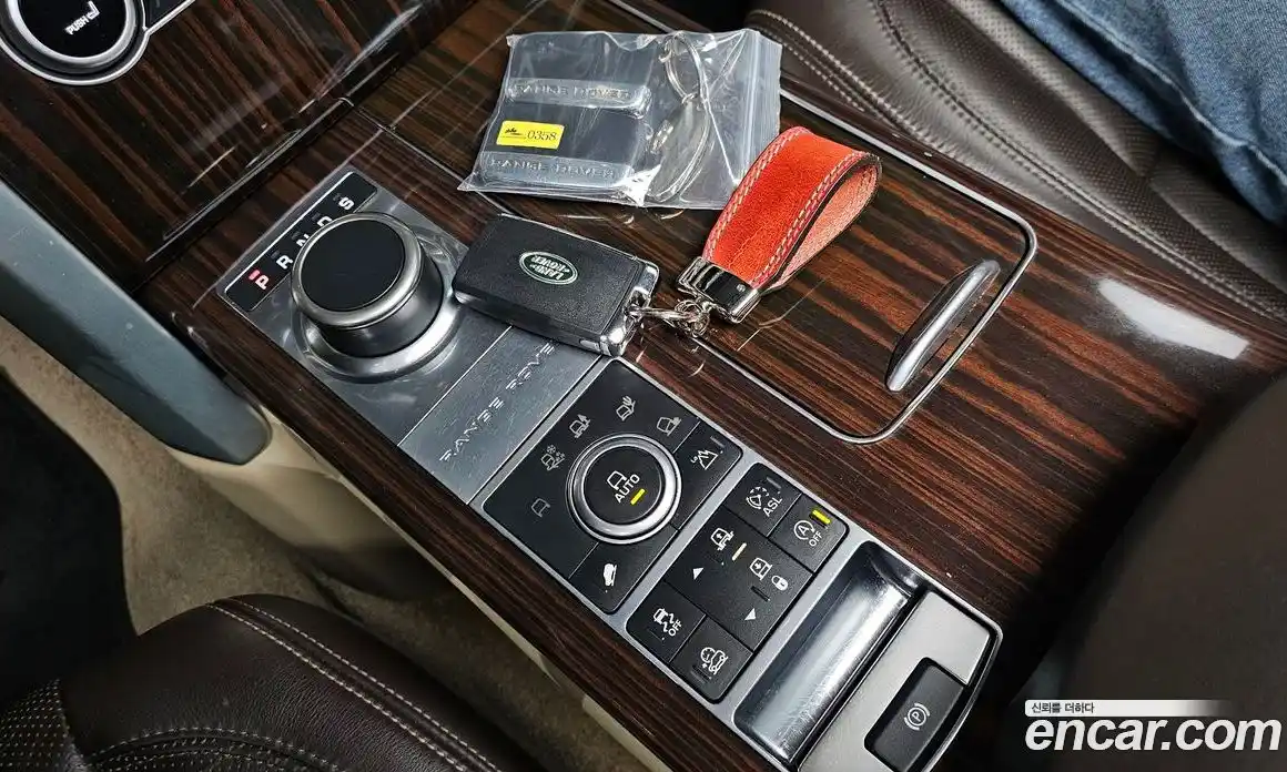 Land Rover Range-Rover 2016 4.4 гидро в Москве № 166443, фото 9