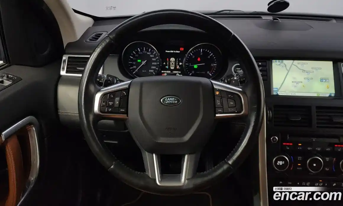 Land Rover Discovery Sport 2015 2.0 гидро в Москве № 166619, фото 13