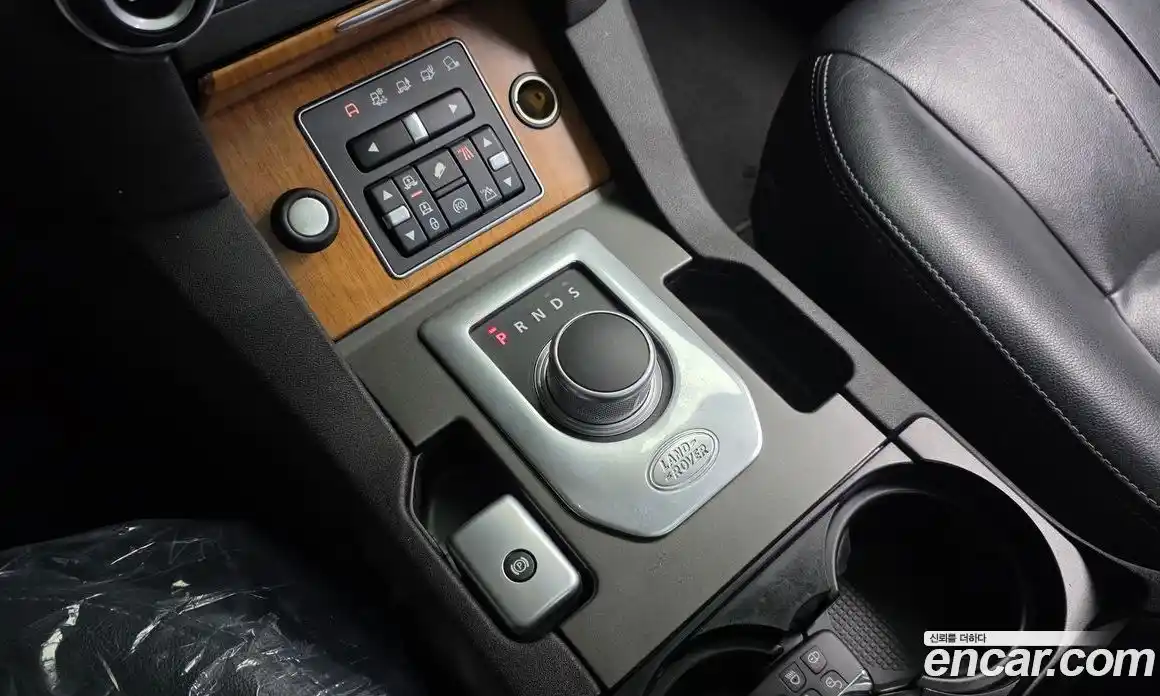 Land Rover Discovery 2016 3.0 гидро в Москве № 166657, фото 9