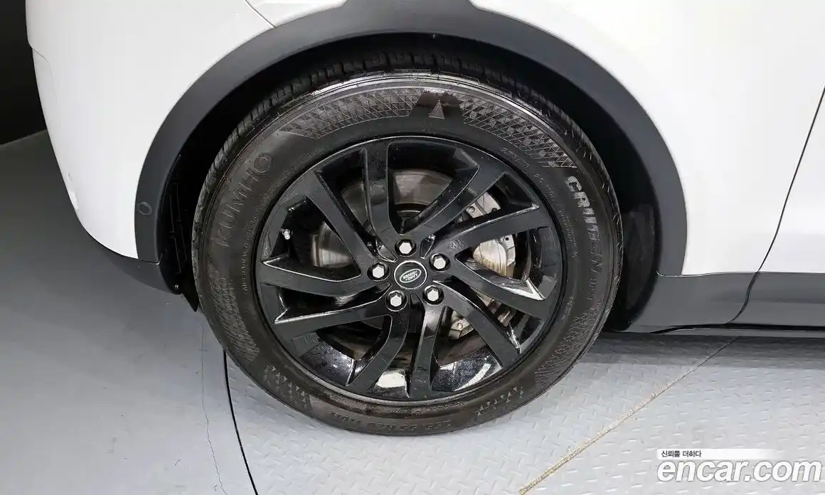 Land Rover Discovery 2019 3.0 гидро в Москве № 166711, фото 5