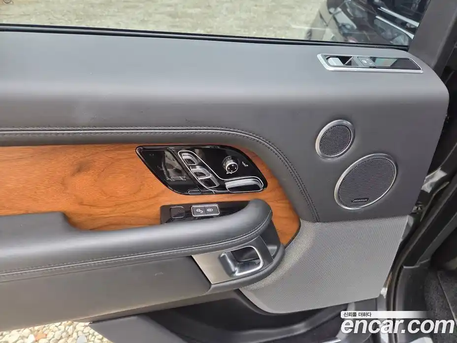 Land Rover Range-Rover 2019 5.0 гидро в Москве № 166801, фото 9