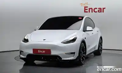 Tesla Model Y, 2021