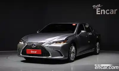 Lexus ES, 2021