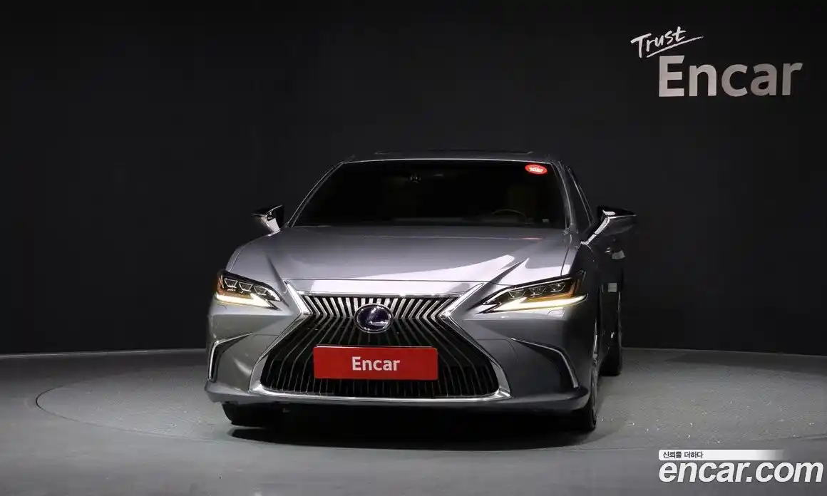 Lexus ES 2021 2.5 гидро в Москве № 168196, фото 3