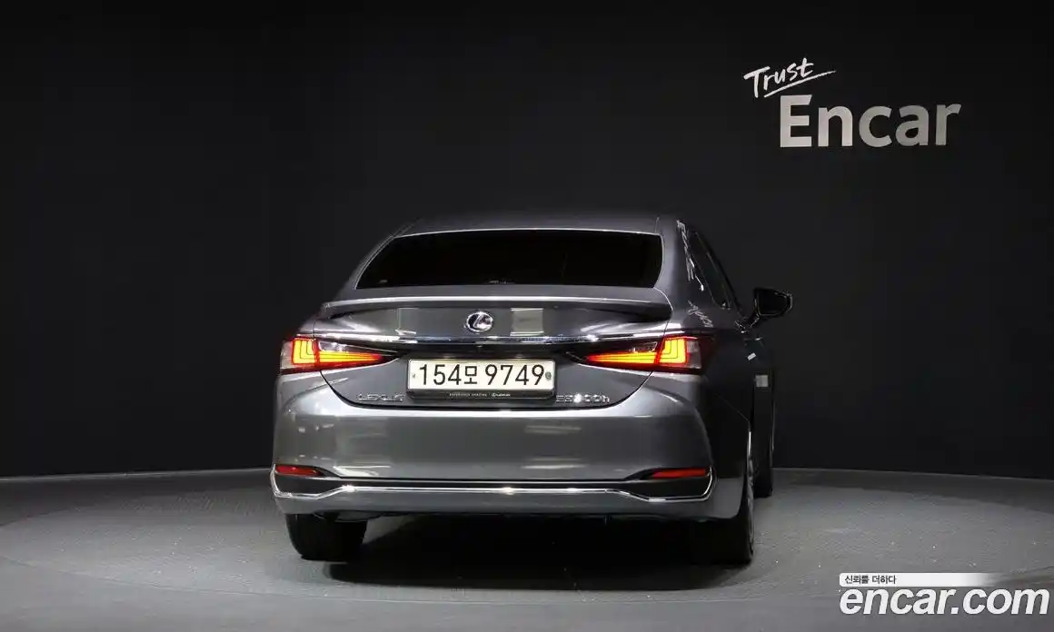 Lexus ES 2021 2.5 гидро в Москве № 168196, фото 4