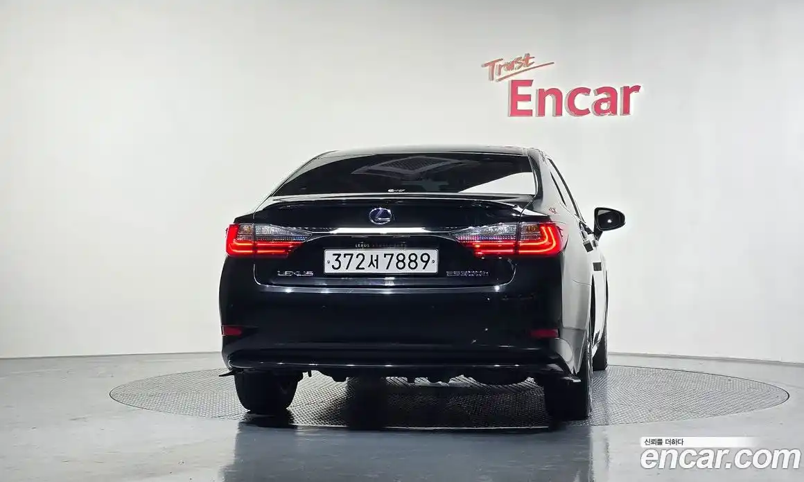 Lexus ES 2016 2.5 гидро в Москве № 168276, фото 4