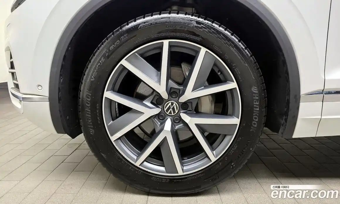 Volkswagen Touareg 2022 3.0 гидро в Москве № 168846, фото 5