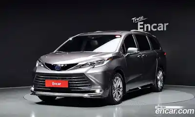 Toyota Sienna, 2023