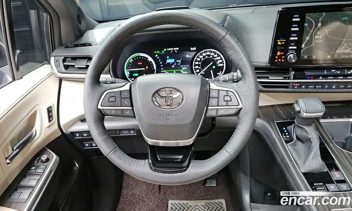 Toyota Sienna 2023 2.5 гидро в Москве № 170139, фото 13