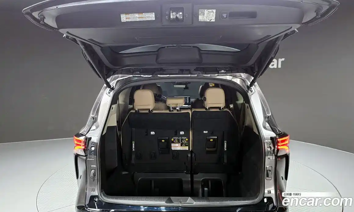 Toyota Sienna 2023 2.5 гидро в Москве № 170139, фото 20