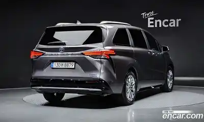 Toyota Sienna 2023 2.5 гидро в Москве № 170139, миниатюра 2