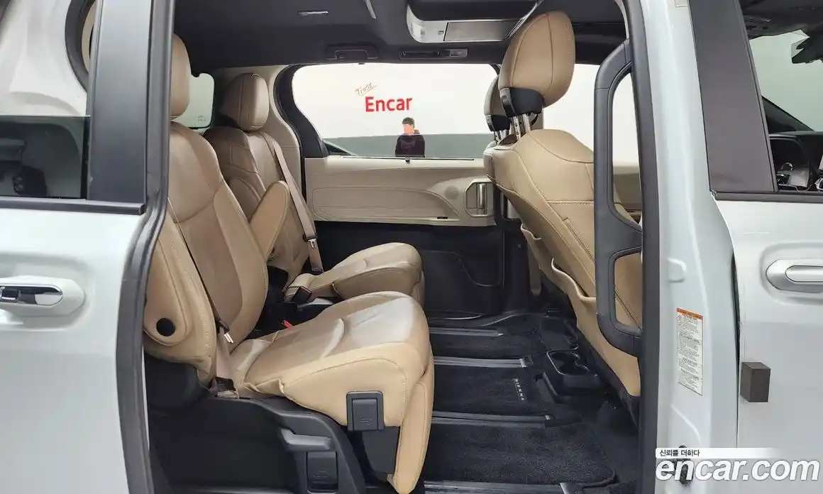 Toyota Sienna 2023 2.5 гидро в Москве № 170143, фото 12