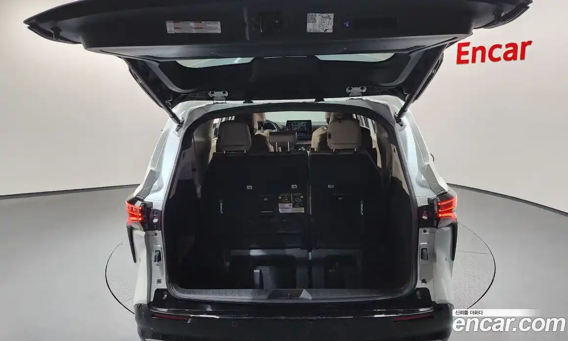 Toyota Sienna 2023 2.5 гидро в Москве № 170143, фото 20