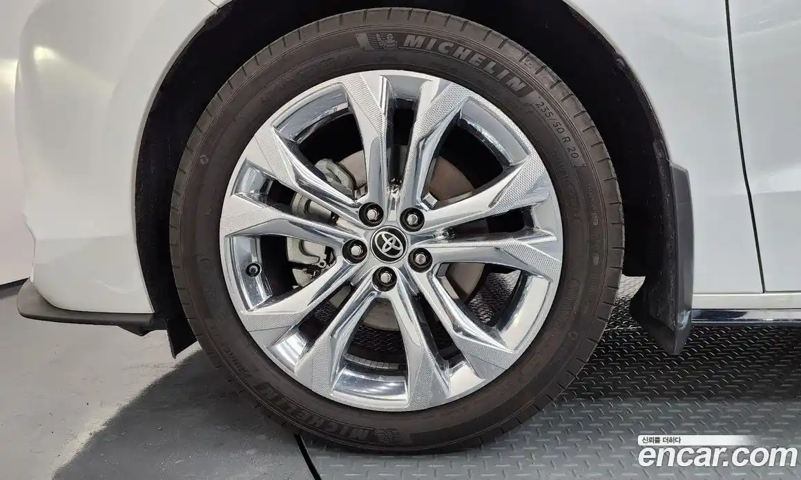 Toyota Sienna 2023 2.5 гидро в Москве № 170143, фото 5
