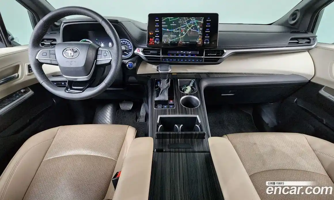 Toyota Sienna 2023 2.5 гидро в Москве № 170143, фото 7