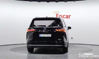 Toyota Sienna 2023 2.5 гидро в Москве № 170223, миниатюра 4