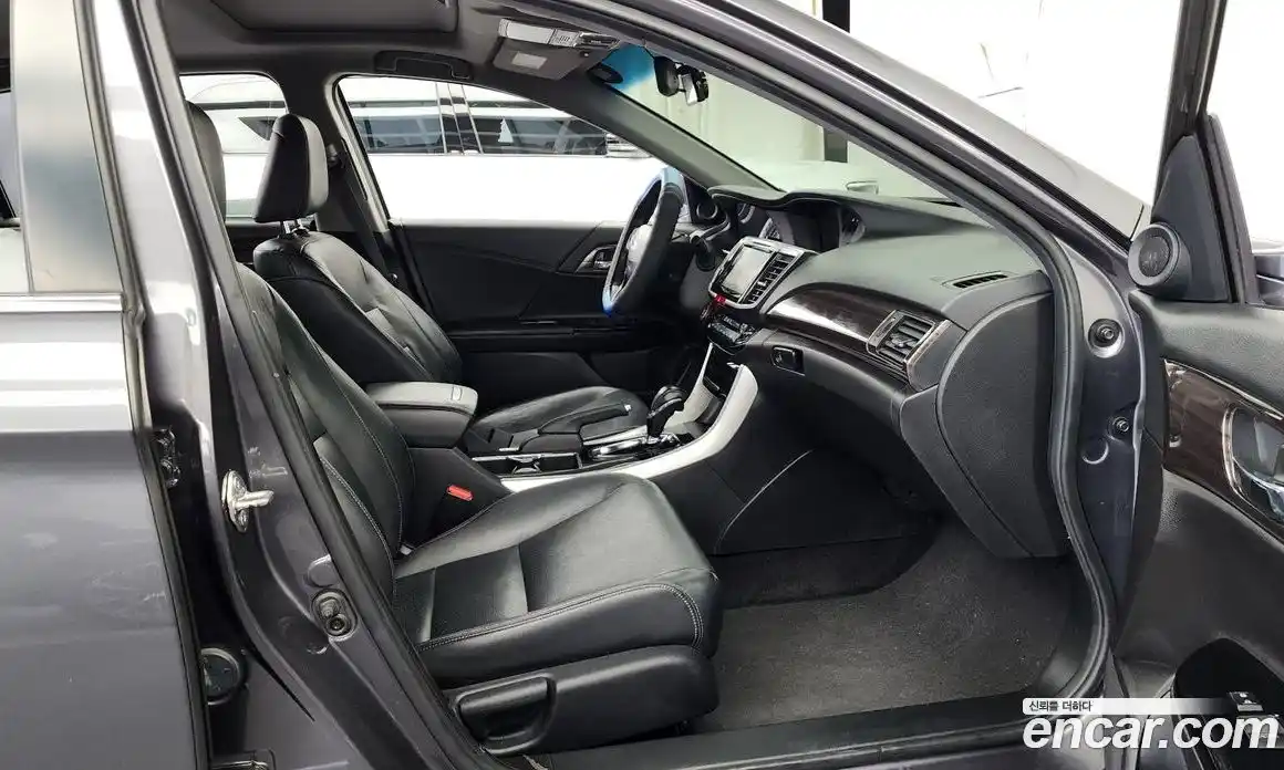 Honda Accord 2017 2.4 гидро в Москве № 170592, фото 11