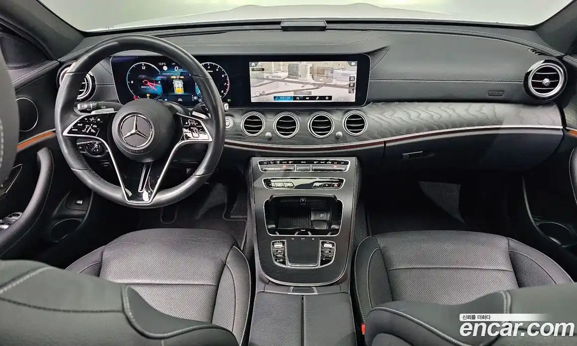 Mercedes-Benz E-Class 2023 2.0 гидро, фото 7
