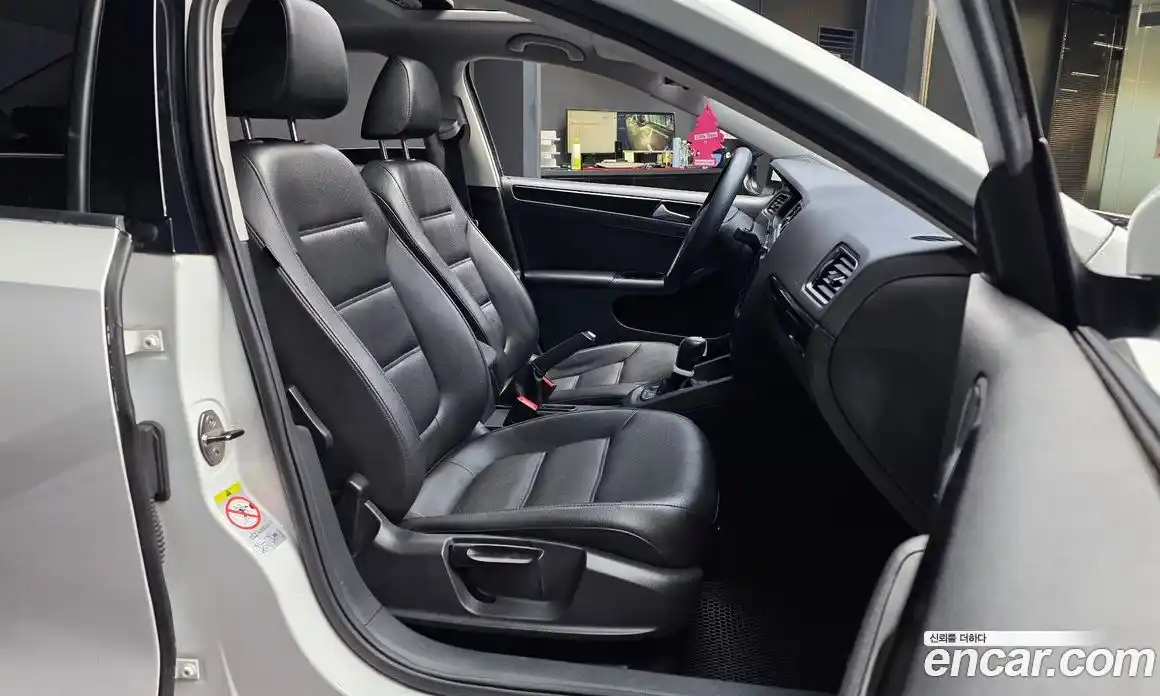 Volkswagen Jetta 2014 2.0 гидро в Москве № 185297, фото 11