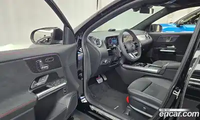 Mercedes-Benz GLA-Class 2025 2.0 гидро в Москве № 193644, миниатюра 10