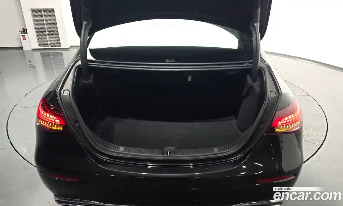 Mercedes-Benz E-Class 2021 2.0 гидро, фото 20