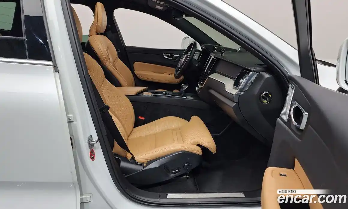 Volvo XC60 2019 2.0 гидро в Москве № 196977, фото 11