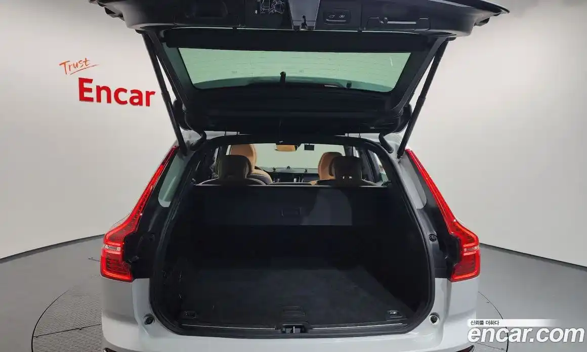 Volvo XC60 2019 2.0 гидро в Москве № 196977, фото 20
