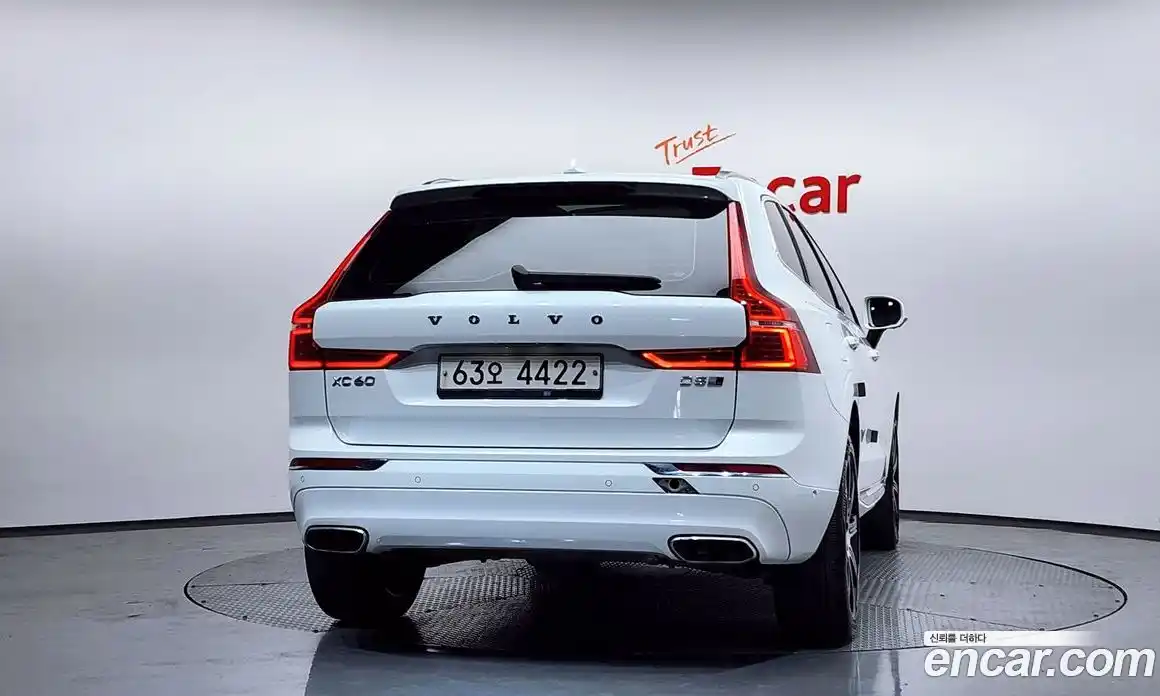 Volvo XC60 2019 2.0 гидро в Москве № 196977, фото 4
