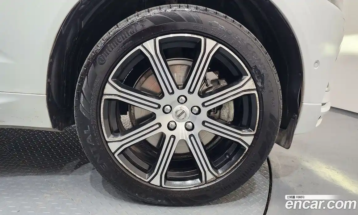 Volvo XC60 2019 2.0 гидро в Москве № 196977, фото 5