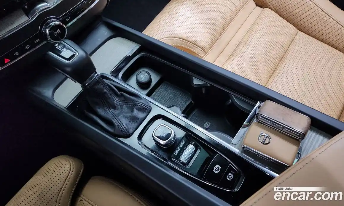 Volvo XC60 2019 2.0 гидро в Москве № 196977, фото 9