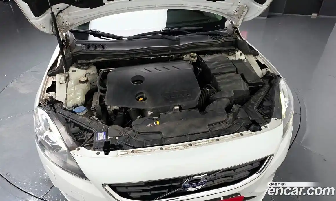 Volvo V40 2015 1.6 гидро в Москве № 197028, фото 6