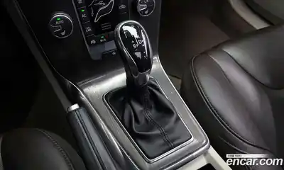 Volvo V40 2015 1.6 гидро в Москве № 197028, миниатюра 9