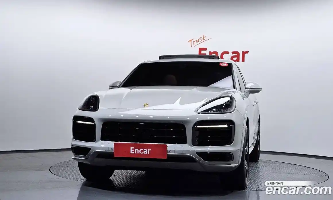 Porsche Cayenne 2023 3.0 гидро в Москве № 197139, фото 3