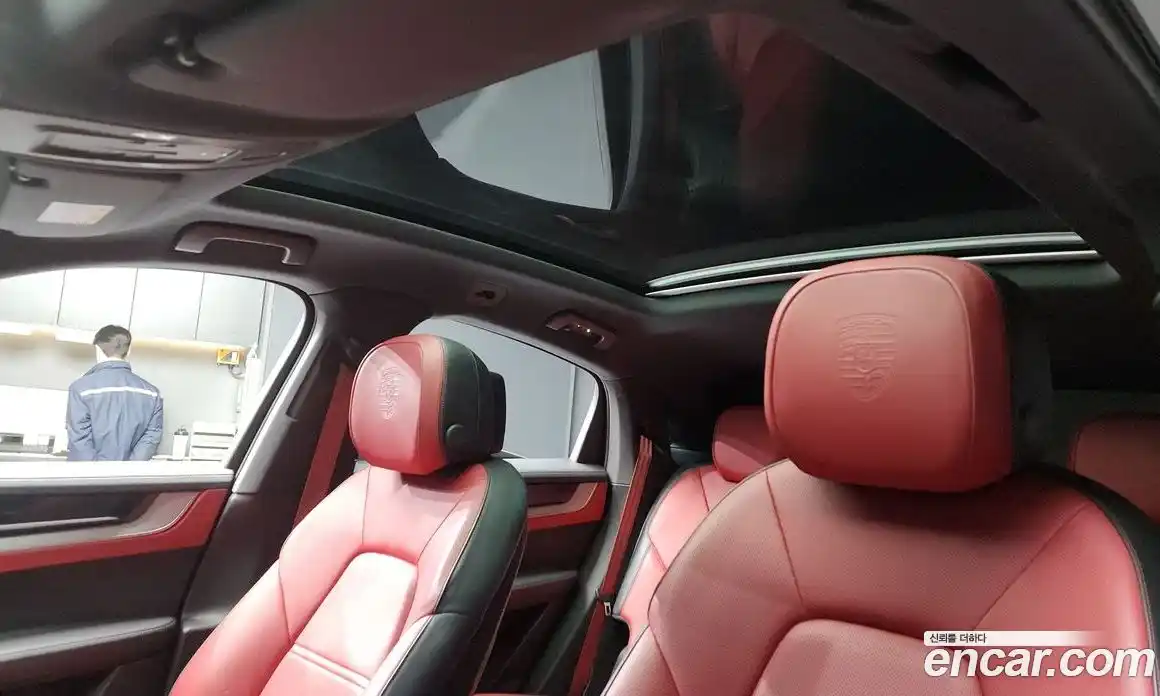Porsche Cayenne 2024 3.0 гидро в Москве № 197213, фото 17