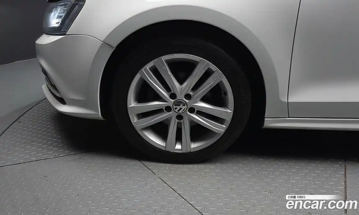 Volkswagen Jetta 2015 2.0 гидро в Москве № 205077, фото 5