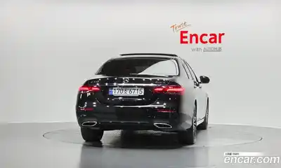Mercedes-Benz E-Class 2023 2.0 гидро в Москве № 206567, миниатюра 4