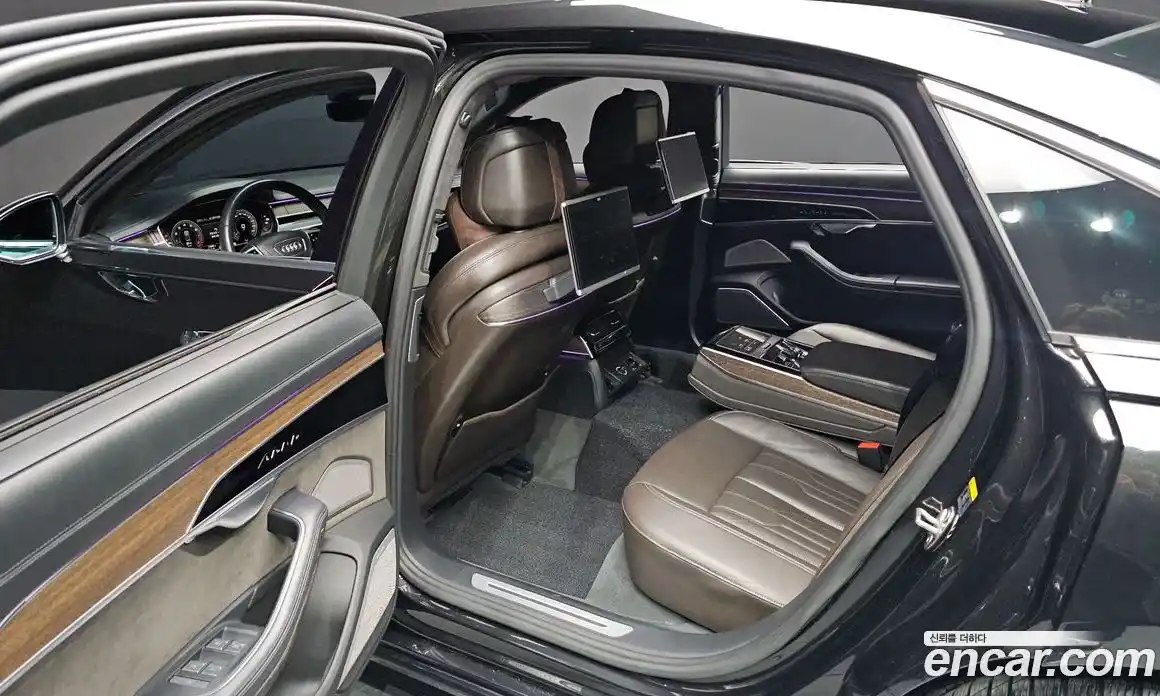 Audi A8 2018 3.0 гидро в Москве № 212314, фото 12