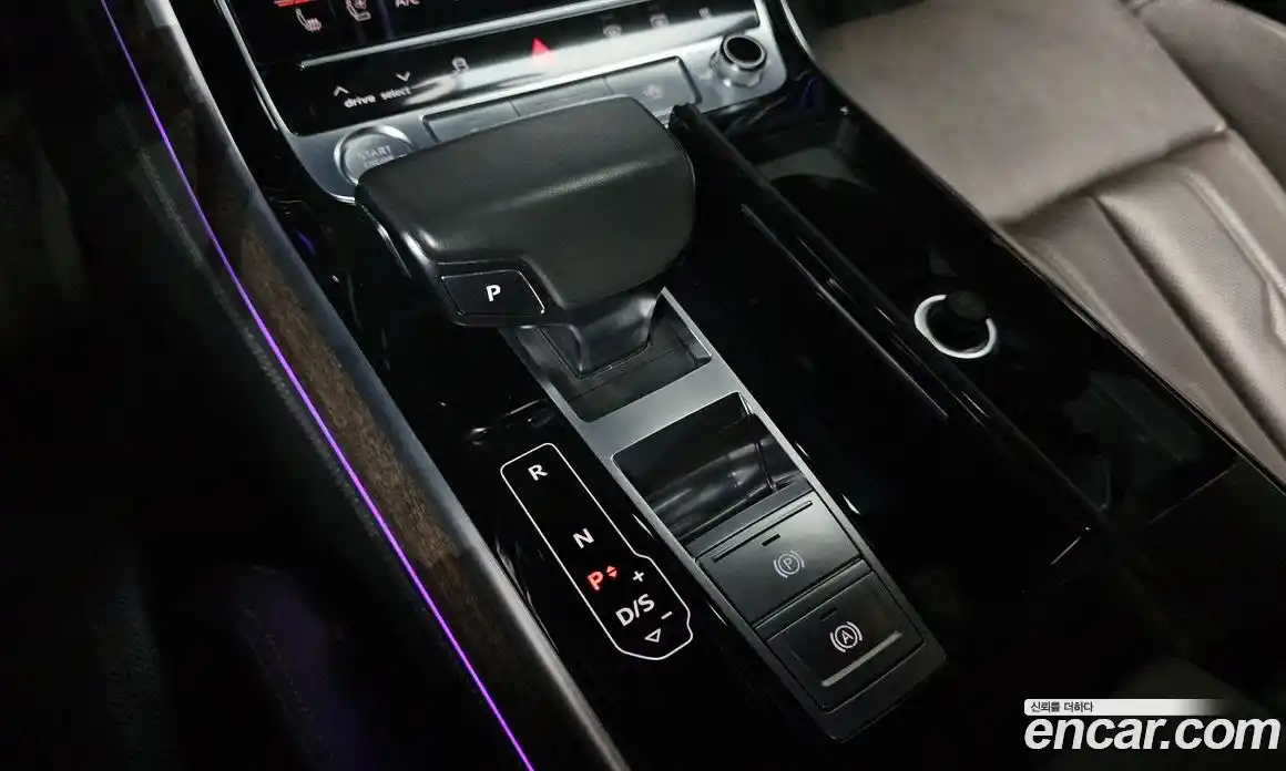 Audi A8 2018 3.0 гидро в Москве № 212314, фото 9
