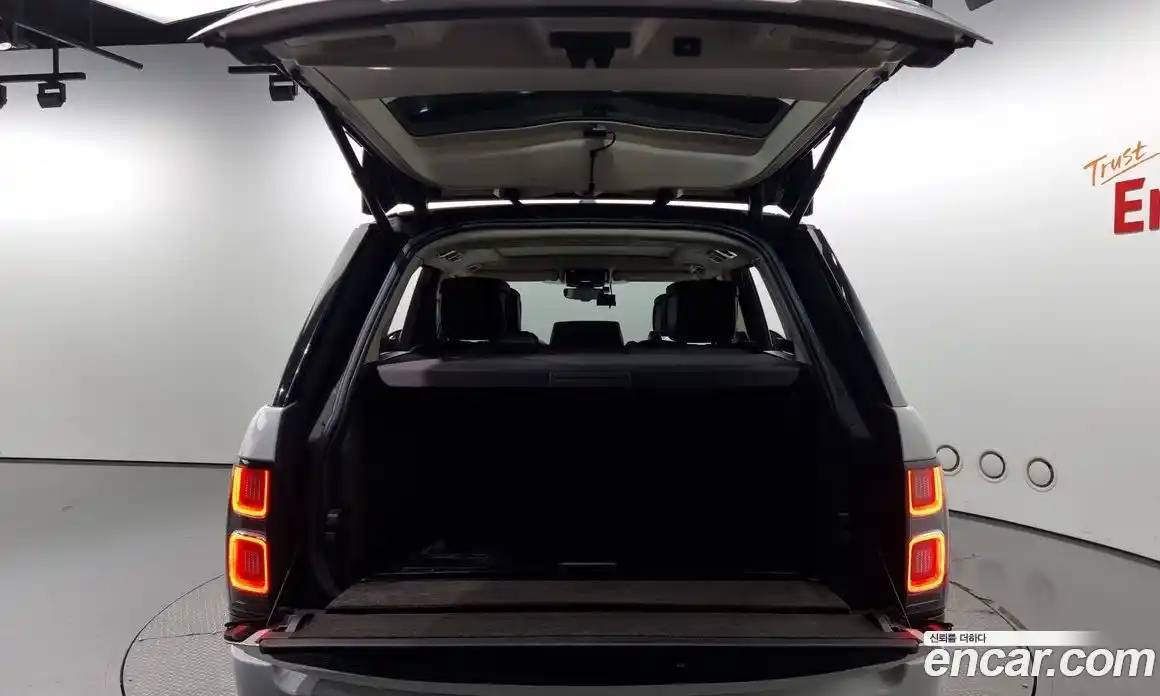 Land Rover Range-Rover 2018 5.0 гидро в Москве № 213409, фото 20