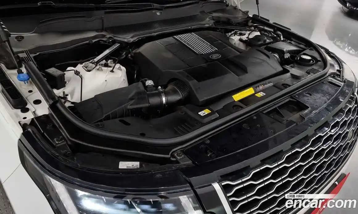 Land Rover Range-Rover 2018 5.0 гидро в Москве № 213409, фото 6