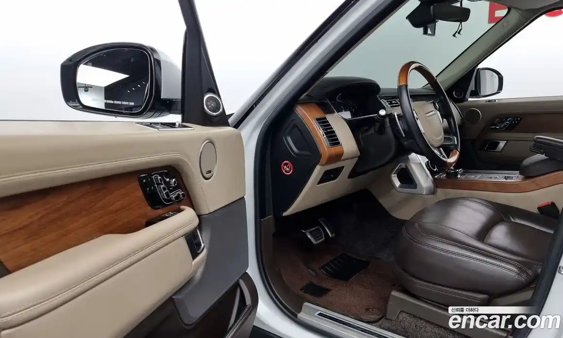 Land Rover Range-Rover 2018 5.0 гидро в Москве № 213409, фото 10