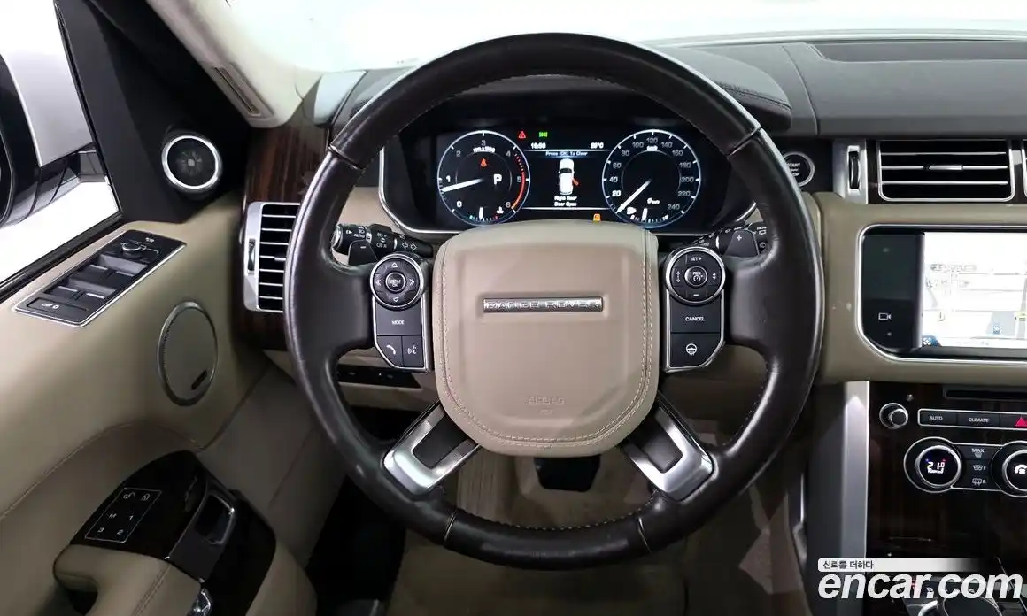 Land Rover Range-Rover 2016 4.4 гидро в Москве № 213592, фото 13