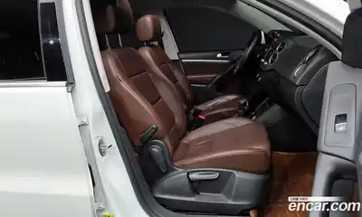 Volkswagen Tiguan 2015 2.0 гидро в Москве № 215313, миниатюра 11