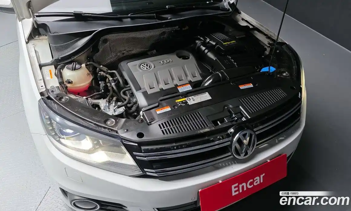 Volkswagen Tiguan 2015 2.0 гидро в Москве № 215313, фото 6