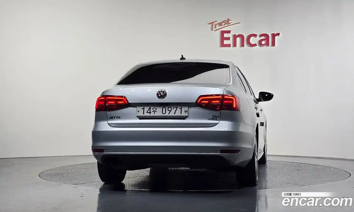 Volkswagen Jetta 2015 2.0 гидро в Москве № 215363, фото 4