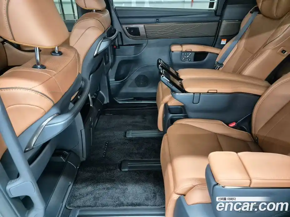 Toyota Alphard 2025 2.5 вариатор в Москве № 215569, фото 15