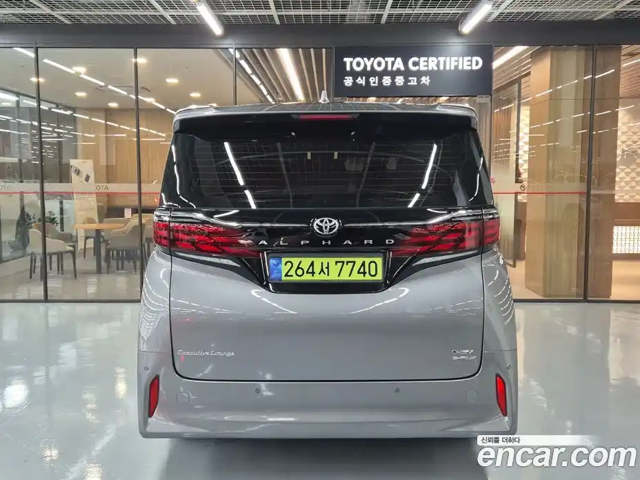 Toyota Alphard 2025 2.5 вариатор в Москве № 215569, фото 4